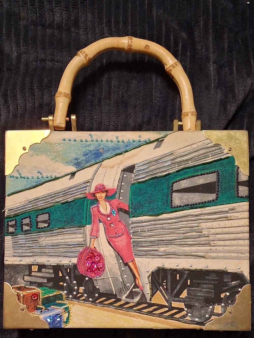 Vintage-Inspired Pink Train Lady Bamboo-Handle Women's Bag